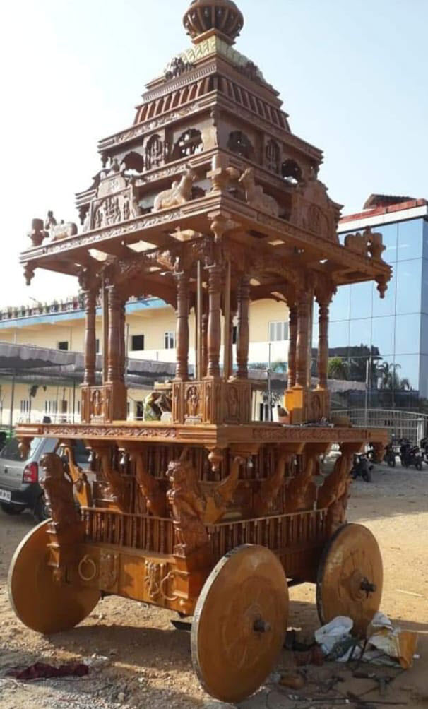 Buy Wooden Sculptures & Carvings fo home decors, temples and other gift items